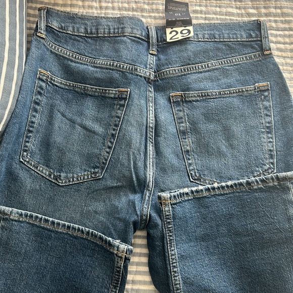 Gap new jeans - Picture 4 of 5